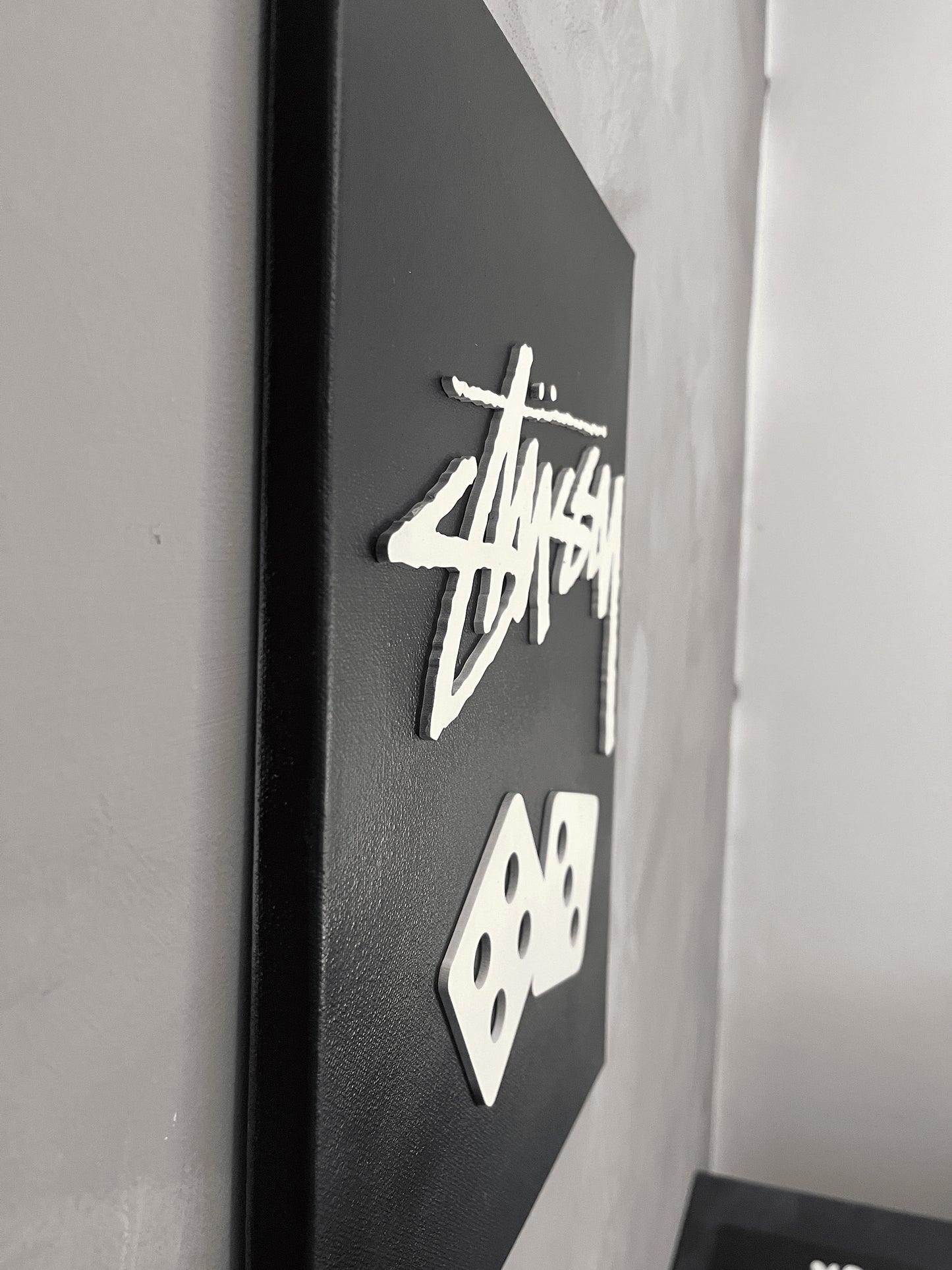 STUSSY "DICE" BLACK
