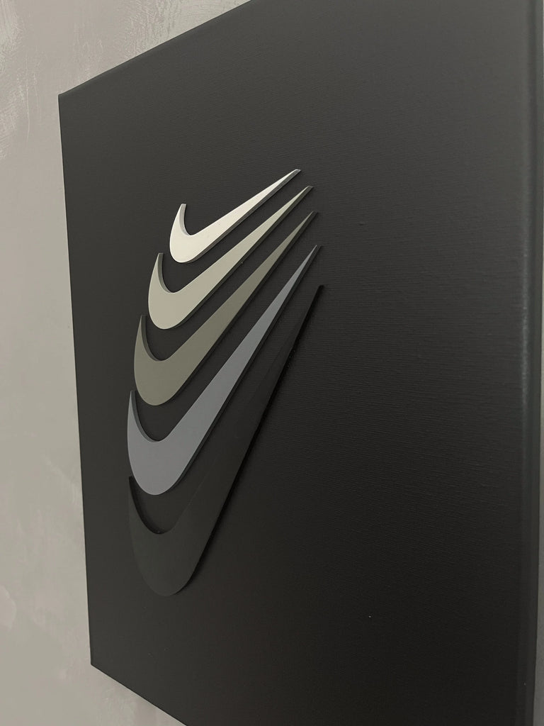 5 LOGO SWOOSH "GREYSCALE" BLACK